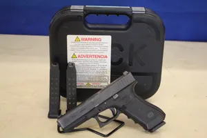 **POLICE TRADE** GLOCK 22 GEN4 .40 S&W (3MAGS/CASE)