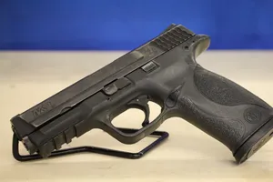 **POLICE TRADE** SMITH & WESSON M&P40 .40 S&W 1 MAG