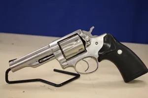 **Police Trade** RUGER POLICE SERVICE-SIX .38SPL 4" Stainless