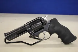 **Police Trade** RUGER GP100 .38SPL 4" Blued