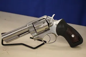 **Police Trade** RUGER GP100 .38 SPL 4" Stainless