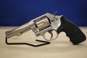 **POLICE TRADE** SMITH & WESSON 64-7 .38 SPL+P W/ RUBBER GRIP